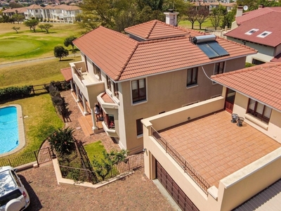 4 Bedroom House To Let in Blue Valley Golf Estate
