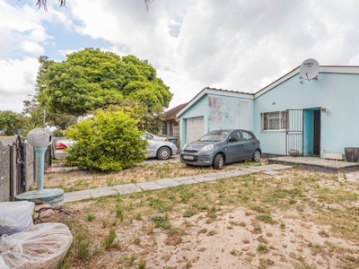 5 Bedroom house for sale in Belhar, Cape Town