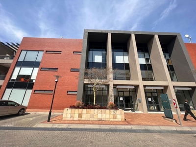 978m² Office To Let in Sandton Central