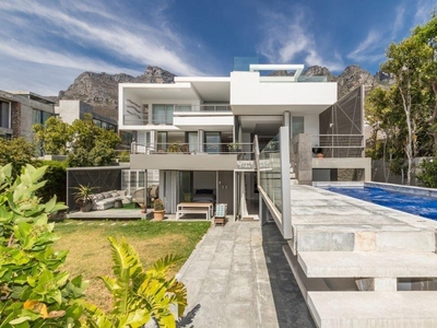 Apartment For Sale in Camps Bay