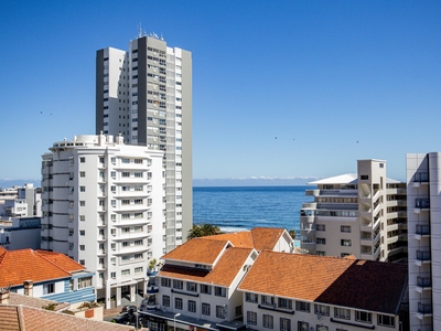 Apartment For Sale in Sea Point