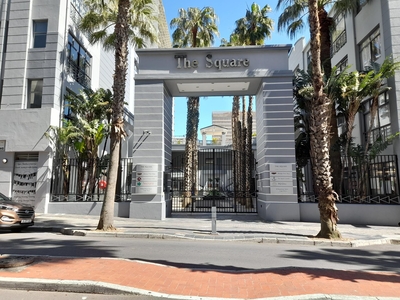 Bachelor For Sale in Cape Town City Centre