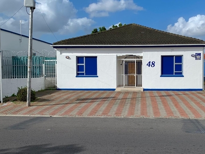 Building For Sale in Parow North