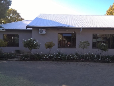 Commercial property to rent in Dan Pienaar - 158b Waverley Rd, Dan Pienaar, Bloemfontein