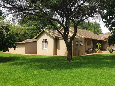 Farm For Sale in Broederstroom