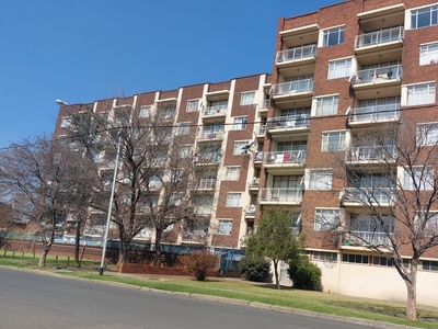 Flat For Sale in Vereeniging Central