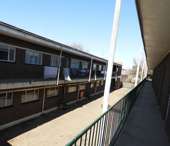 Flat For Sale in Vereeniging Central