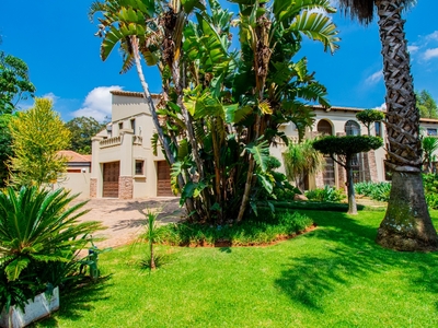 Freehold For Sale in Waterkloof