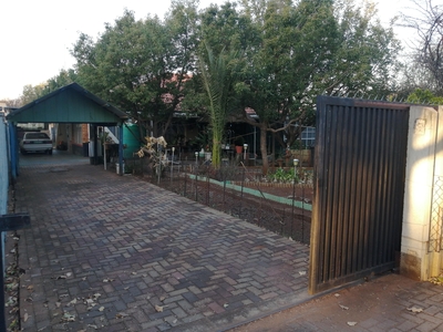 Freestanding For Sale in Stilfontein Ext 3