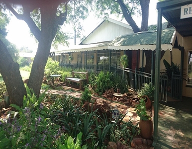 Guest House For Sale in Derdepoort