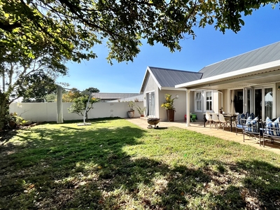 House For Sale in Caledon Estate