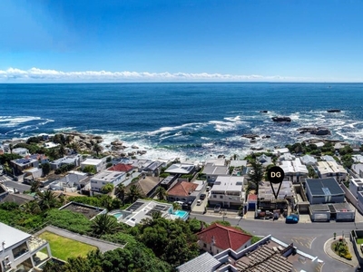 House For Sale in Camps Bay