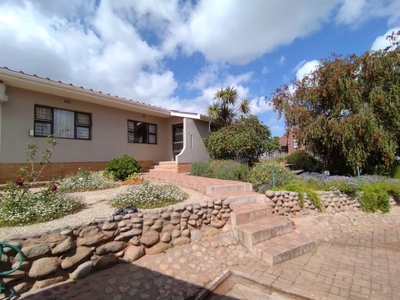 House For Sale in Vredenburg