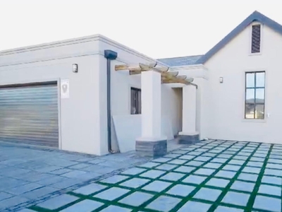House For Sale in Yzerfontein