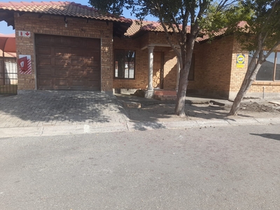 Sectional Title For Sale in Waterval East