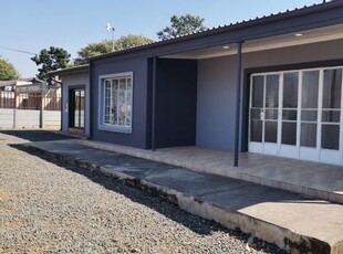 270m² Office For Sale in Bo-dorp