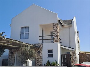 3 Bed Duplex in St Helena Views