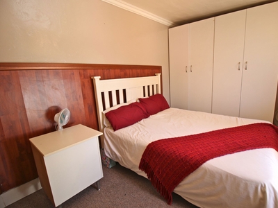1 bedroom apartment to rent in Plattekloof