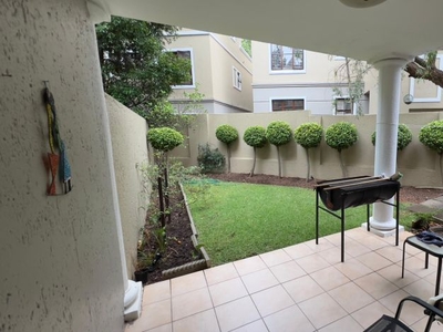2 Bedroom apartment rented in Saxonwold, Johannesburg