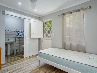 2 bedroom garden apartment to rent in Lemoenkloof