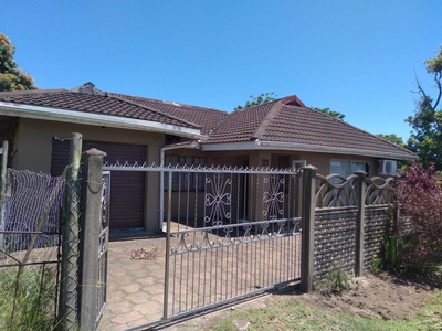 3 Bedroom House for sale in Esikhawini