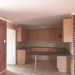 3 Bedroom Townhouse To Let in Lydenburg