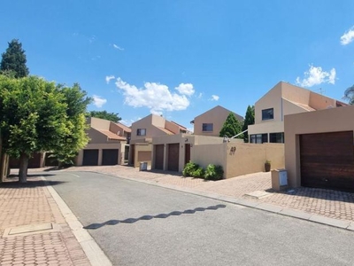 4 Bedroom cluster for sale in North Riding, Randburg
