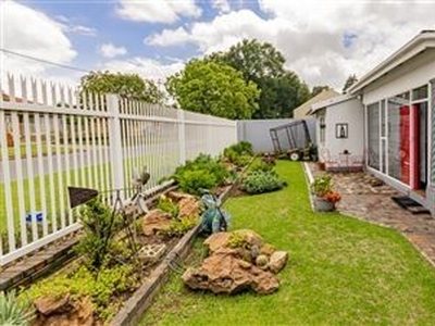 3 Bedroom House For Sale in Dalview