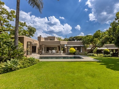 5 Bedroom House For Sale in Lonehill