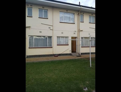 2 bed property for sale in kempton park