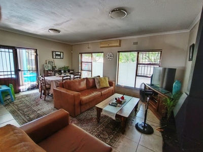 3 Bedroom House To Let in Lemoenkloof