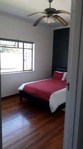 3 bedroom house to rent in Beacon Bay