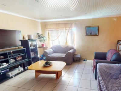 4 Bedroom house for sale in Rosedale, Upington