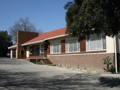 6 Bedroom House To Let in Randburg