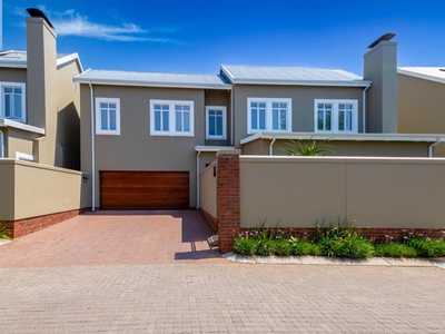 Cluster For Sale in Douglasdale