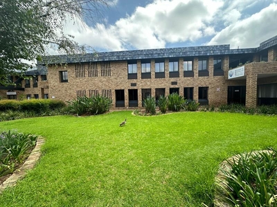 Discounted Rental!! Howick Close: Prime Office To Let In Midrand In Close Proximity Of The Waterfall Node!!