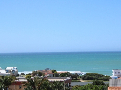 House for sale with 5 bedrooms, Wavecrest, Jeffreys Bay
