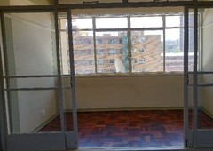 Beautiful 1 bedroom flat for rent in Sunnyside for R3, 600 pm
