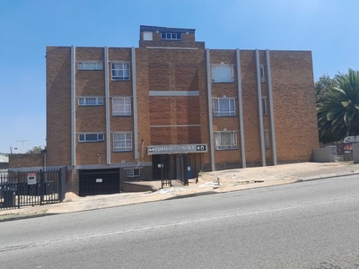 2 Bedroom Flat Rented in Alberton North