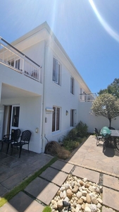 2 Bedroom townhouse-villa in Stellenbosch Central For Sale