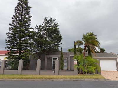 3 Bedroom House For Sale in Blouberg Rise