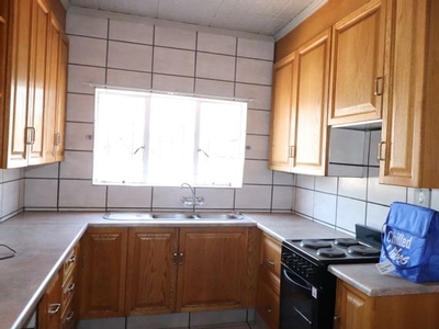 3 Bedroom House To Let in Edleen