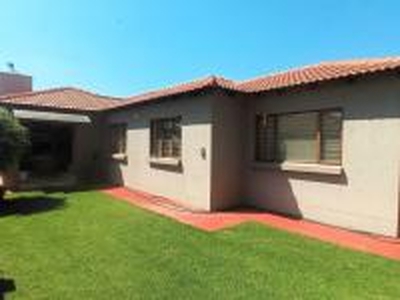 3 Bedroom Simplex for Sale For Sale in Thatchfield - MR62295