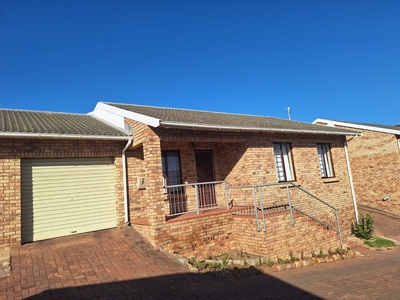 3 Bedroom Townhouse for sale in Jeffreys Bay Central | ALLSAproperty.co.za