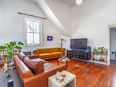 Charming AirBnB Friendly apartment in sought after Chelsea Village