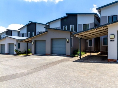 Spacious & Modern 2 Bedroom Townhouse for Sale in The Heart of Rivonia