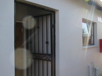 Standard Bank Repossessed 3 Bedroom Apartment for Sale on on
