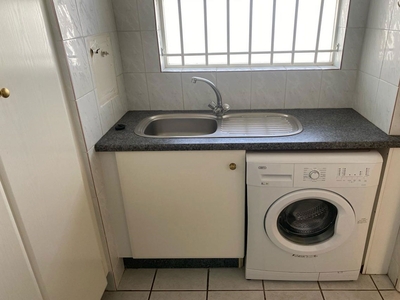 1 bedroom apartment to rent in Kenilworth (Cape Town)