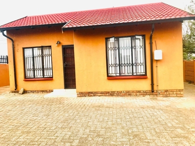 2 Bedroom House For Sale in Evaton West