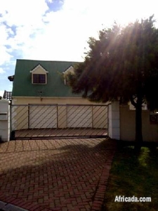 HUGE FAMILY HOME / GUESTHOUSE IN BLOUBERG